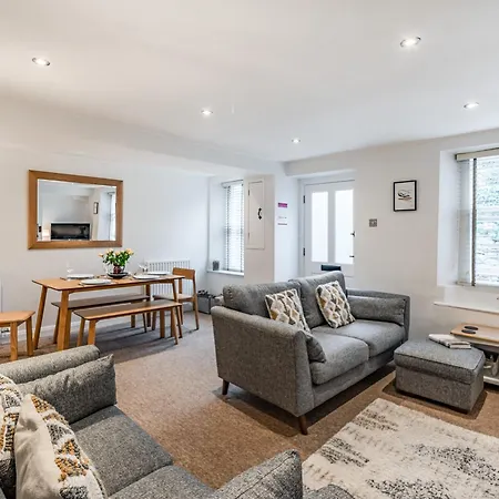 The Plosh بيت للعطل